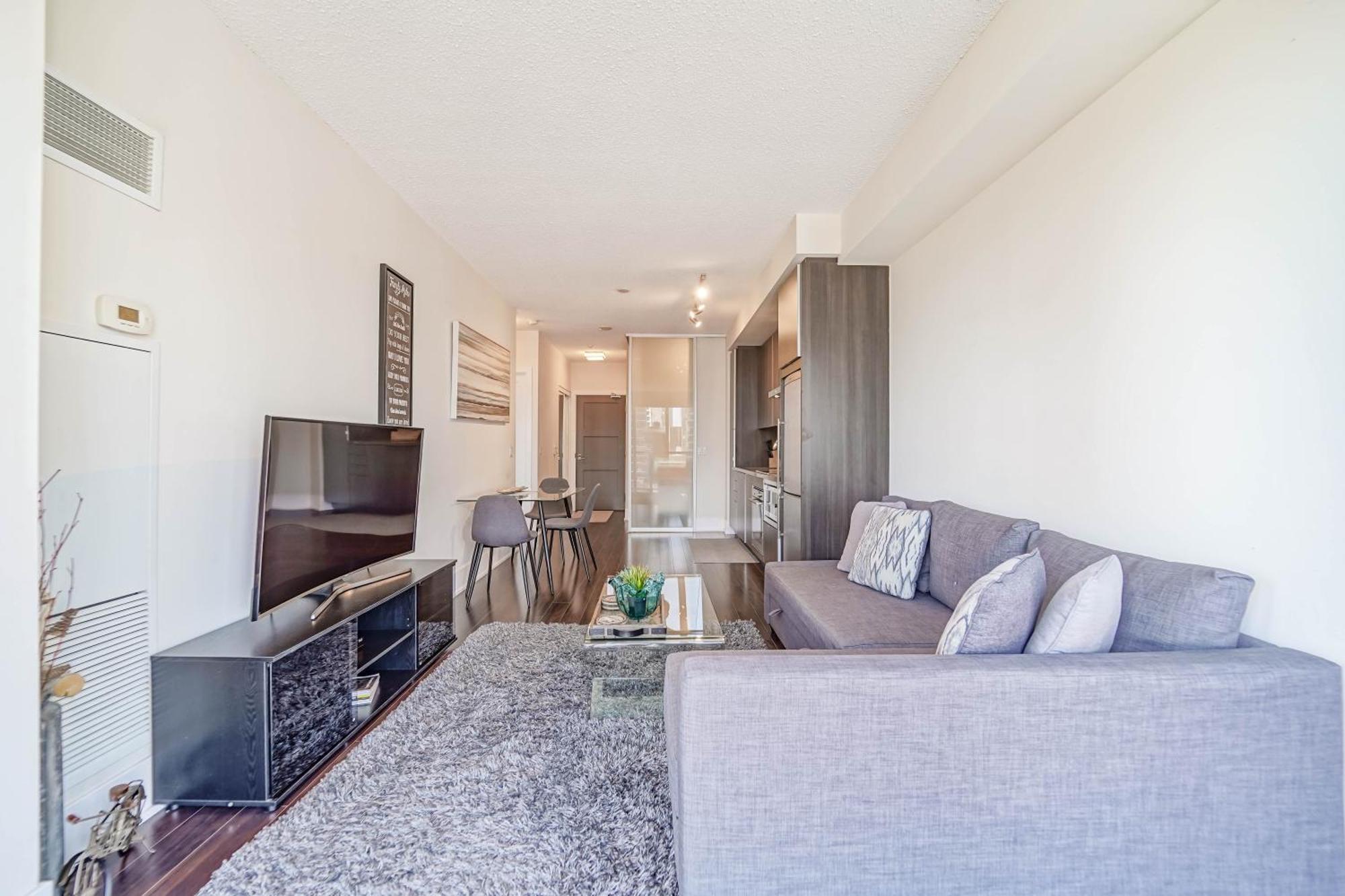 Chol Furnished Suites Heart Of Downtown Toronto, 2 Beds, Free Parking, Cn Tower View Exterior photo