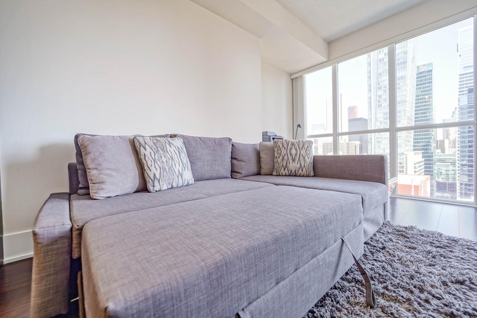 Chol Furnished Suites Heart Of Downtown Toronto, 2 Beds, Free Parking, Cn Tower View Exterior photo