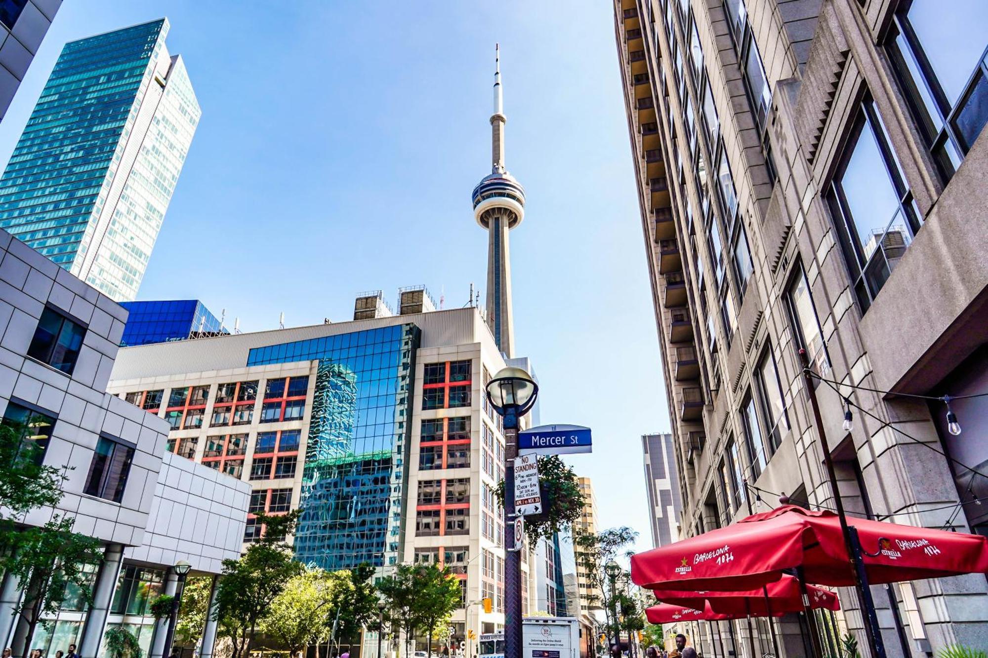 Chol Furnished Suites Heart Of Downtown Toronto, 2 Beds, Free Parking, Cn Tower View Exterior photo