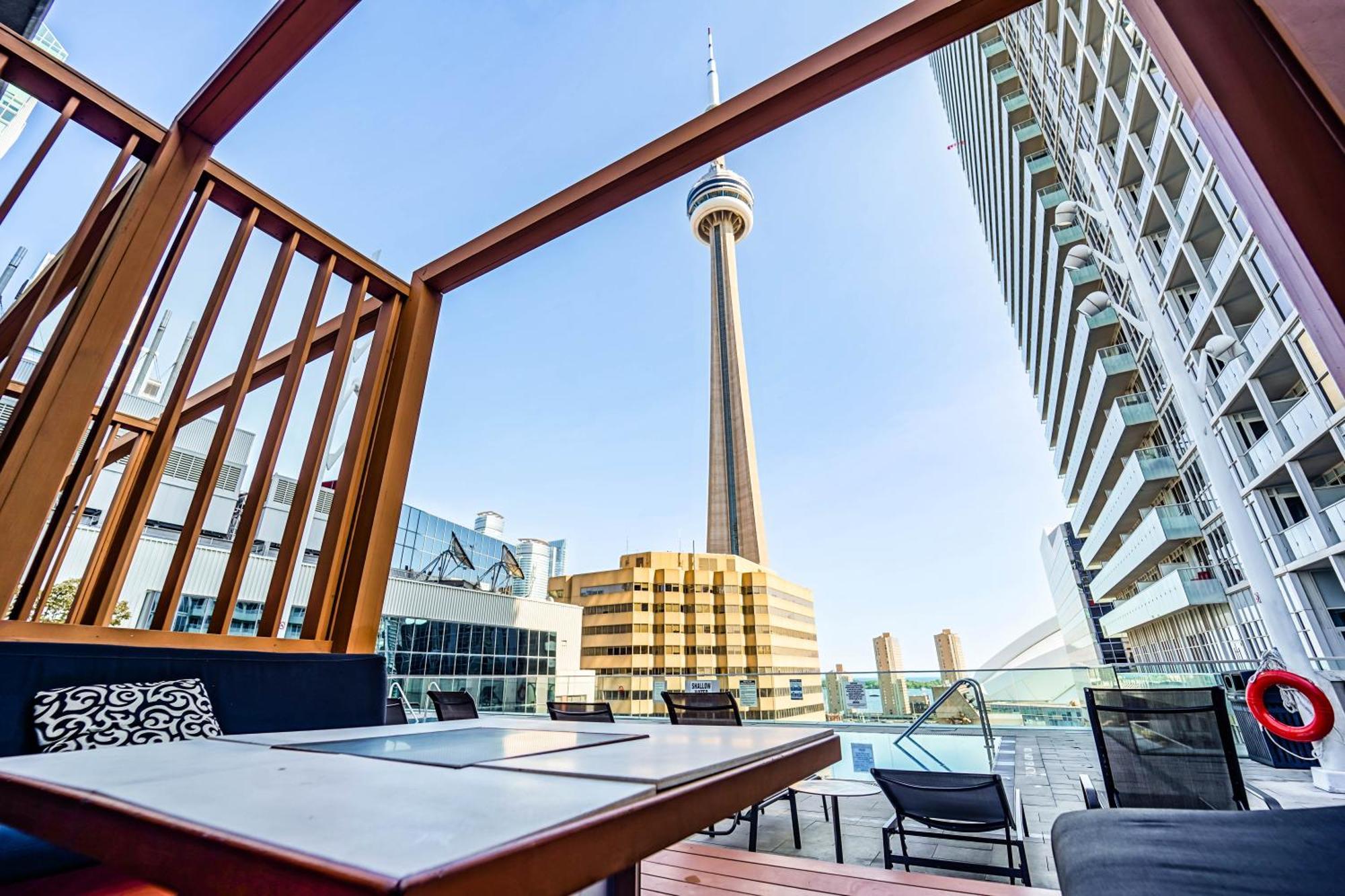 Chol Furnished Suites Heart Of Downtown Toronto, 2 Beds, Free Parking, Cn Tower View Exterior photo