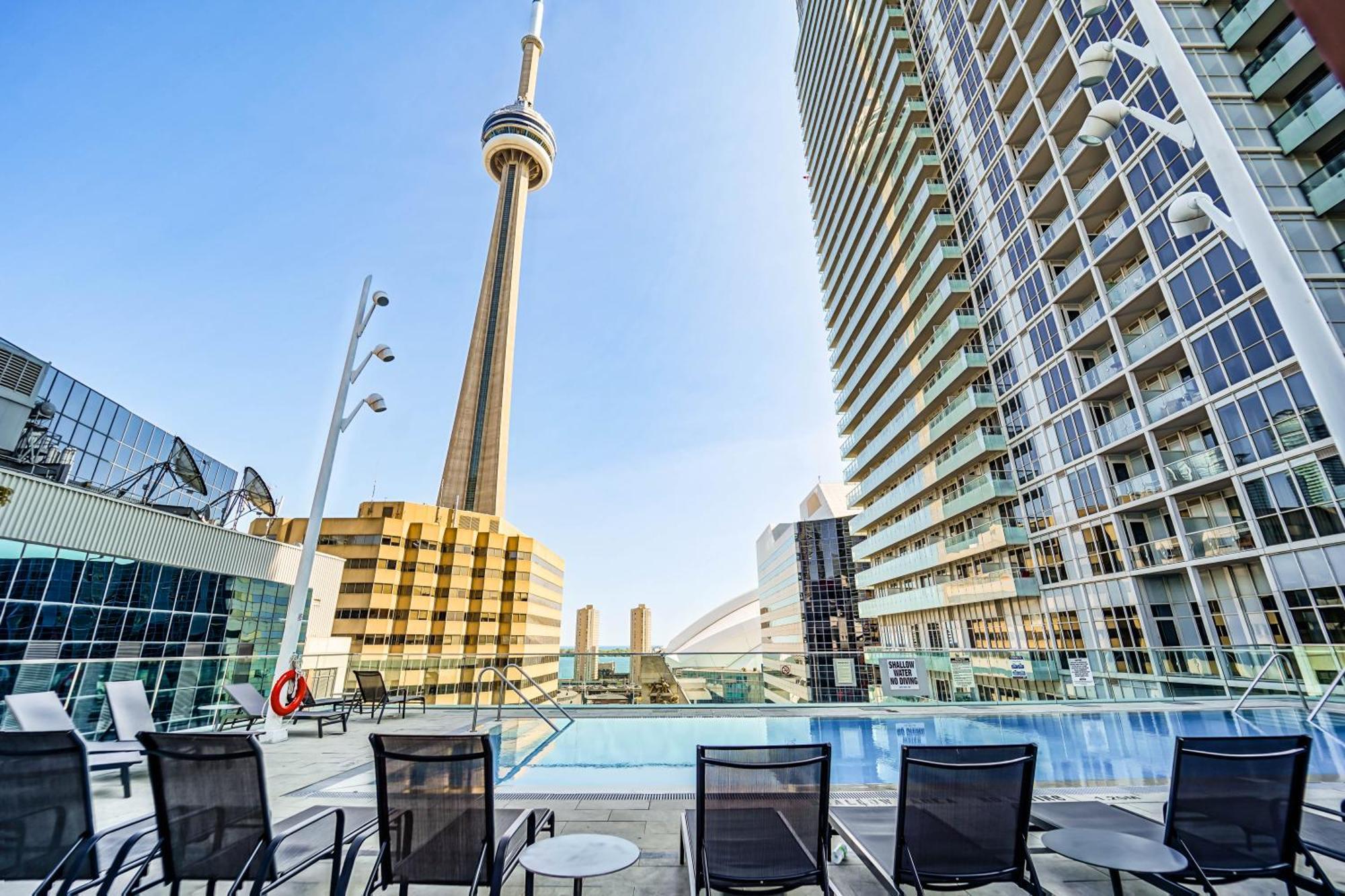 Chol Furnished Suites Heart Of Downtown Toronto, 2 Beds, Free Parking, Cn Tower View Exterior photo