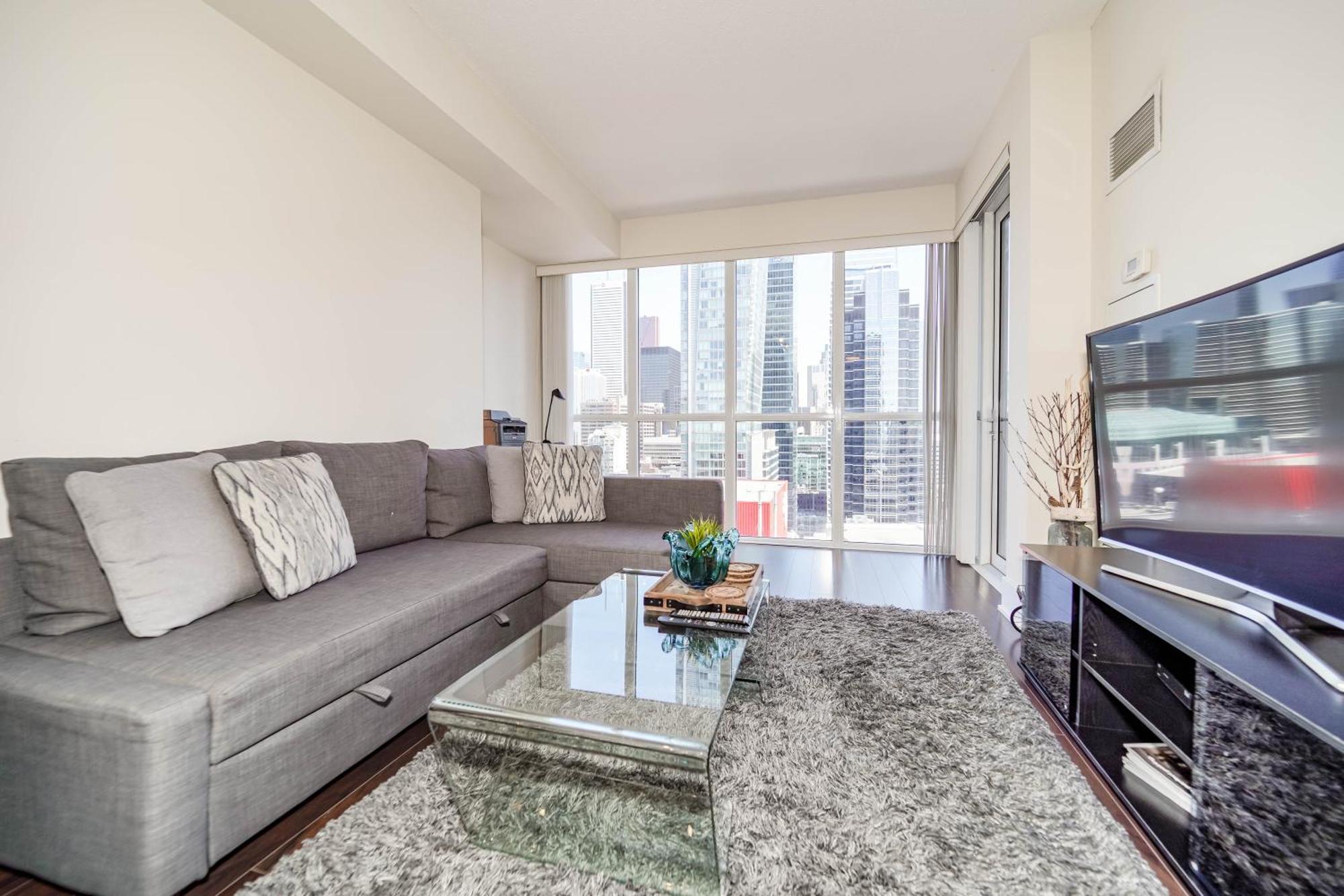 Chol Furnished Suites Heart Of Downtown Toronto, 2 Beds, Free Parking, Cn Tower View Exterior photo